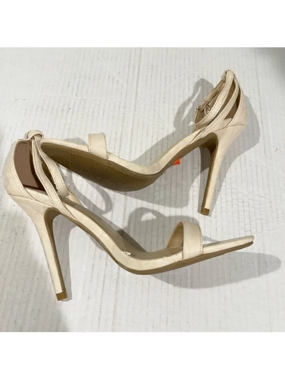 Women’s Wild Diva Lounge Beige Snake Print High Heels Size 8 US!